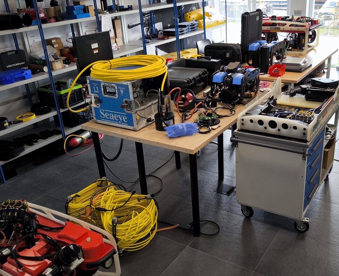 SERWIS, NAPRAWA i MODERNIZACJA Pojazdów Podwodnych ROV (dronów podwodnych)